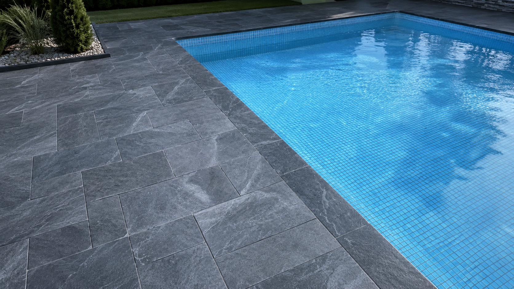 Dark pavers for pool deck in Lakeland, Florida Dark pavers for pool deck in Lakeland, Florida