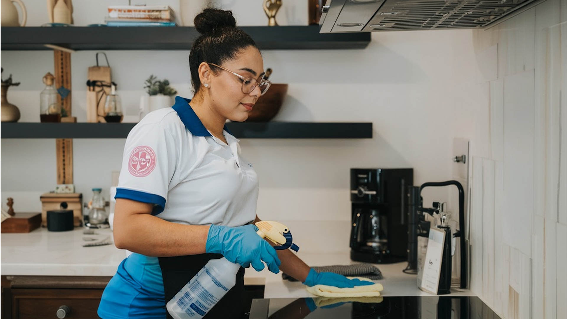 Eco-Friendly House Cleaning in Tampa Bay: Products and Practices That Work
