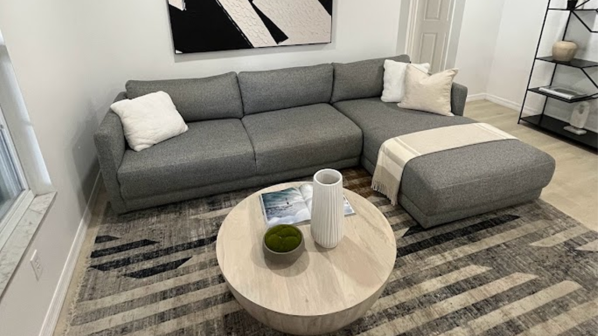 Condo Cleaning in Tampa Bay: What HOA Rules Mean for Your Cleaning Service