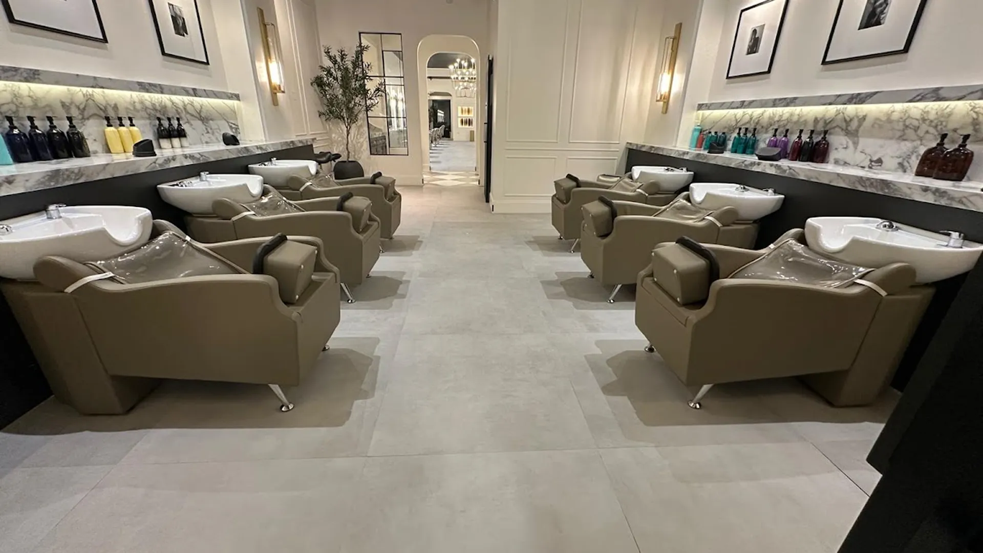 Professional commercial cleaning services in an Orlando, FL business
